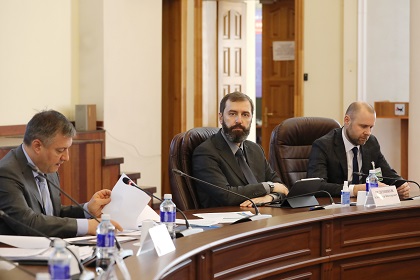 Александр Ведерников принял участие в заседании оперативного штаба правительства Иркутской области